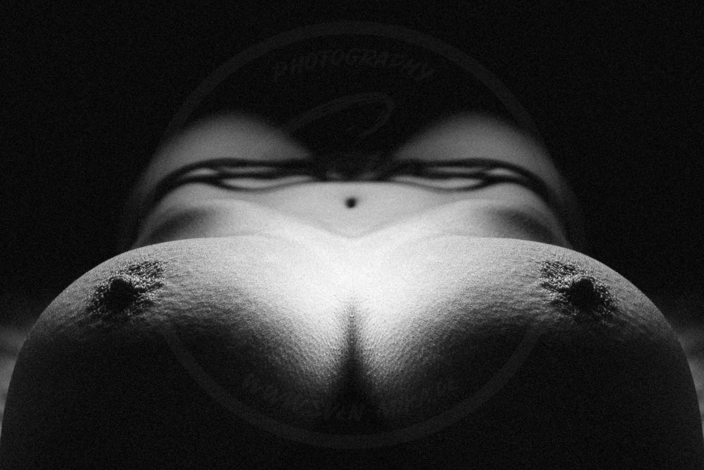 Land of temptation (B&W) | Fotograf Sven Mika | Fotostudio Grevenbroich | Fotomodell Model Angelique