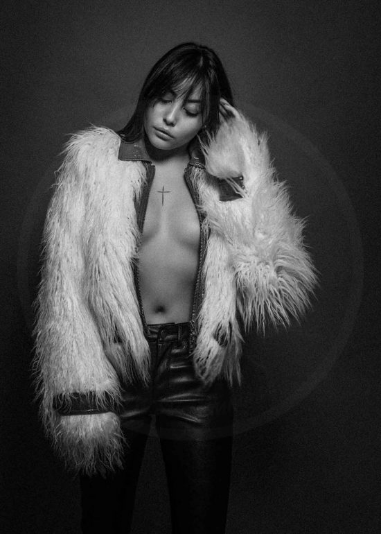 You can´t touch this (B&W) | Fotograf Sven Mika | Fotostudio Grevenbroich | Fotomodell Model Vanessa