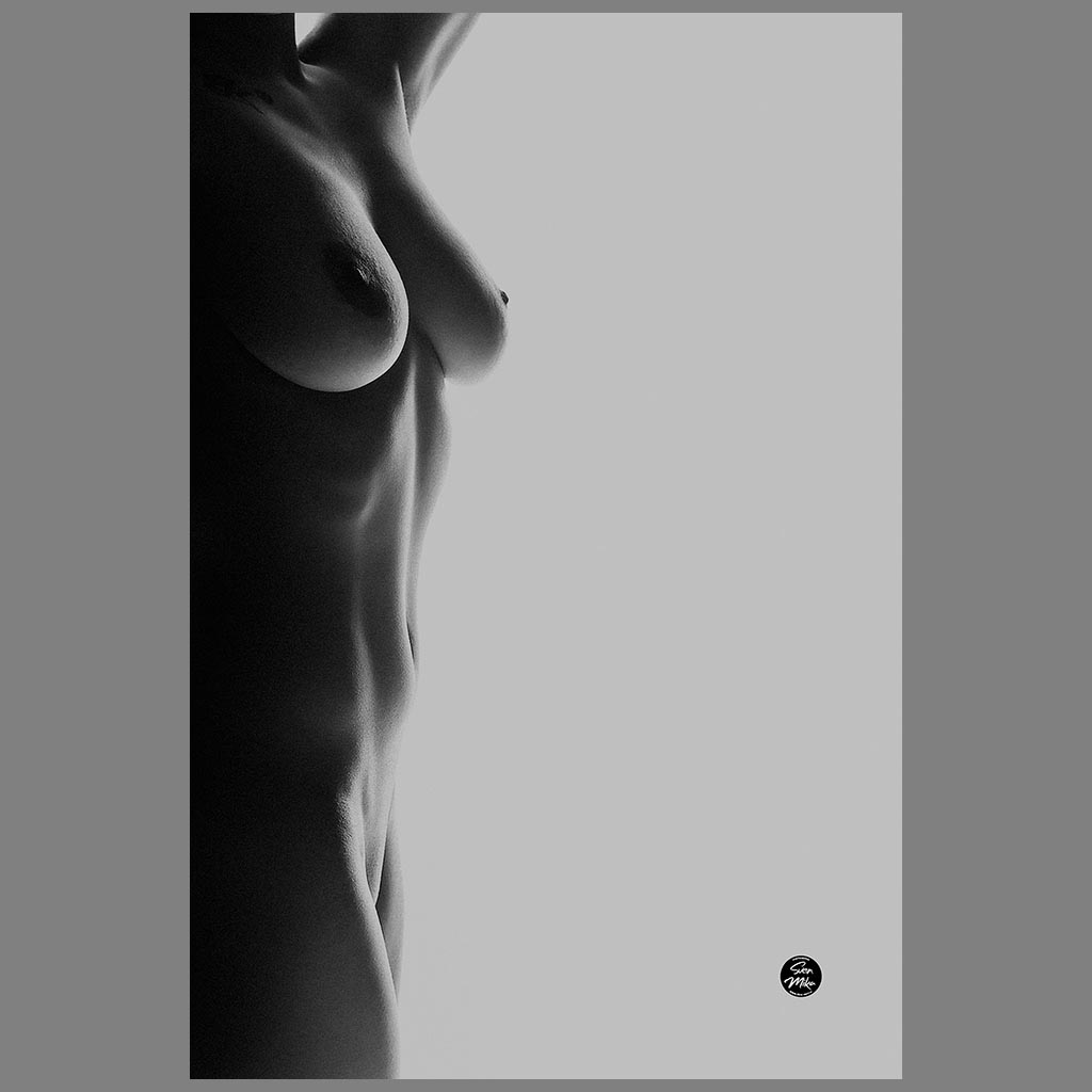 In shape (B&W) | Fotograf Sven Mika | Fotostudio Grevenbroich | Fotomodell Model Angelique